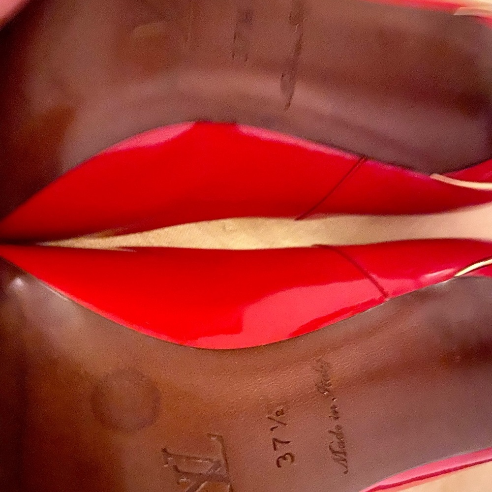🔥Louis Vuitton Red Pumps🔥 - Picture 9 of 10